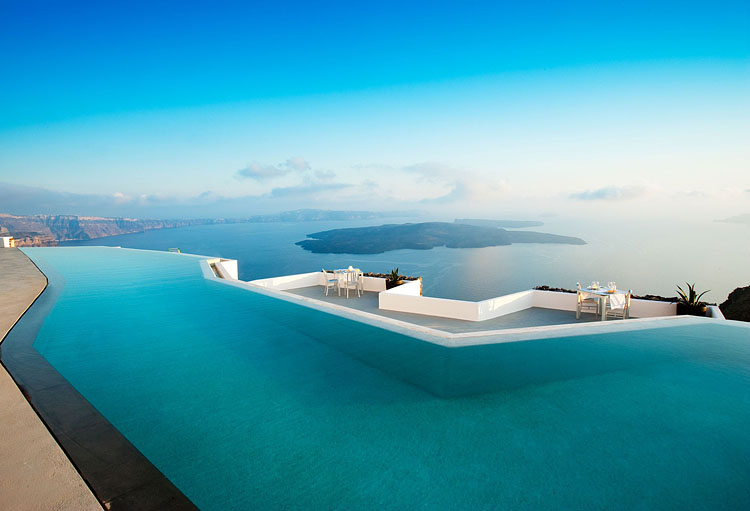 Modern Resort-Style Pool in Burbank